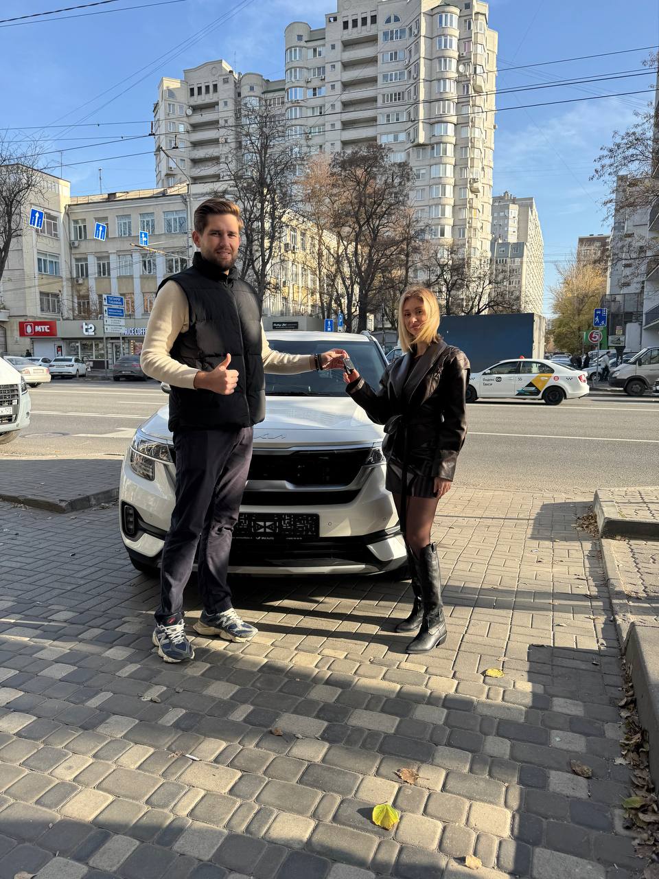 Kia Seltos для Эммы сумма выгоды 350 000Р